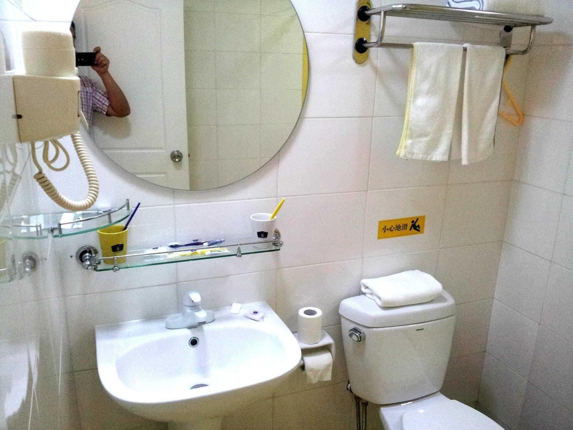 ויי-האי Home Inn Rushan Qingshan Road מראה חיצוני תמונה